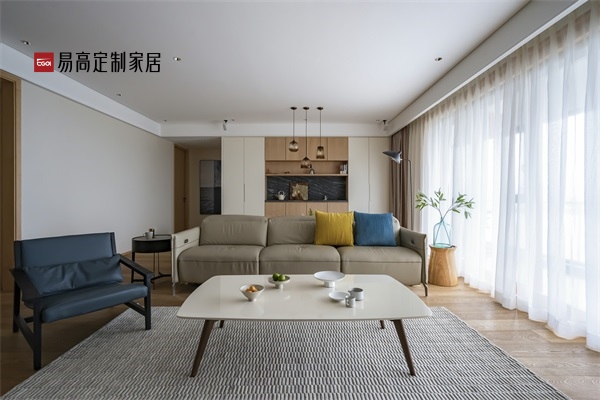 全屋定制和成品家具哪個好?